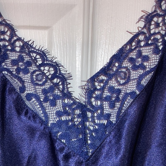 Ladies Nightgown - Picture 6 of 12